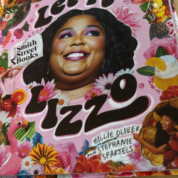 LIZZO SET 2022 Tour Lg Tee Let It Lizzo 50 Reasons Why Lizzo is Perfection. 2021 - Picture 4 of 10